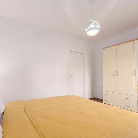 Newly Renovated Holiday Apartment Sirius Пореч Екстериор снимка