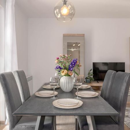 Newly Renovated Holiday Apartment Sirius Пореч Екстериор снимка
