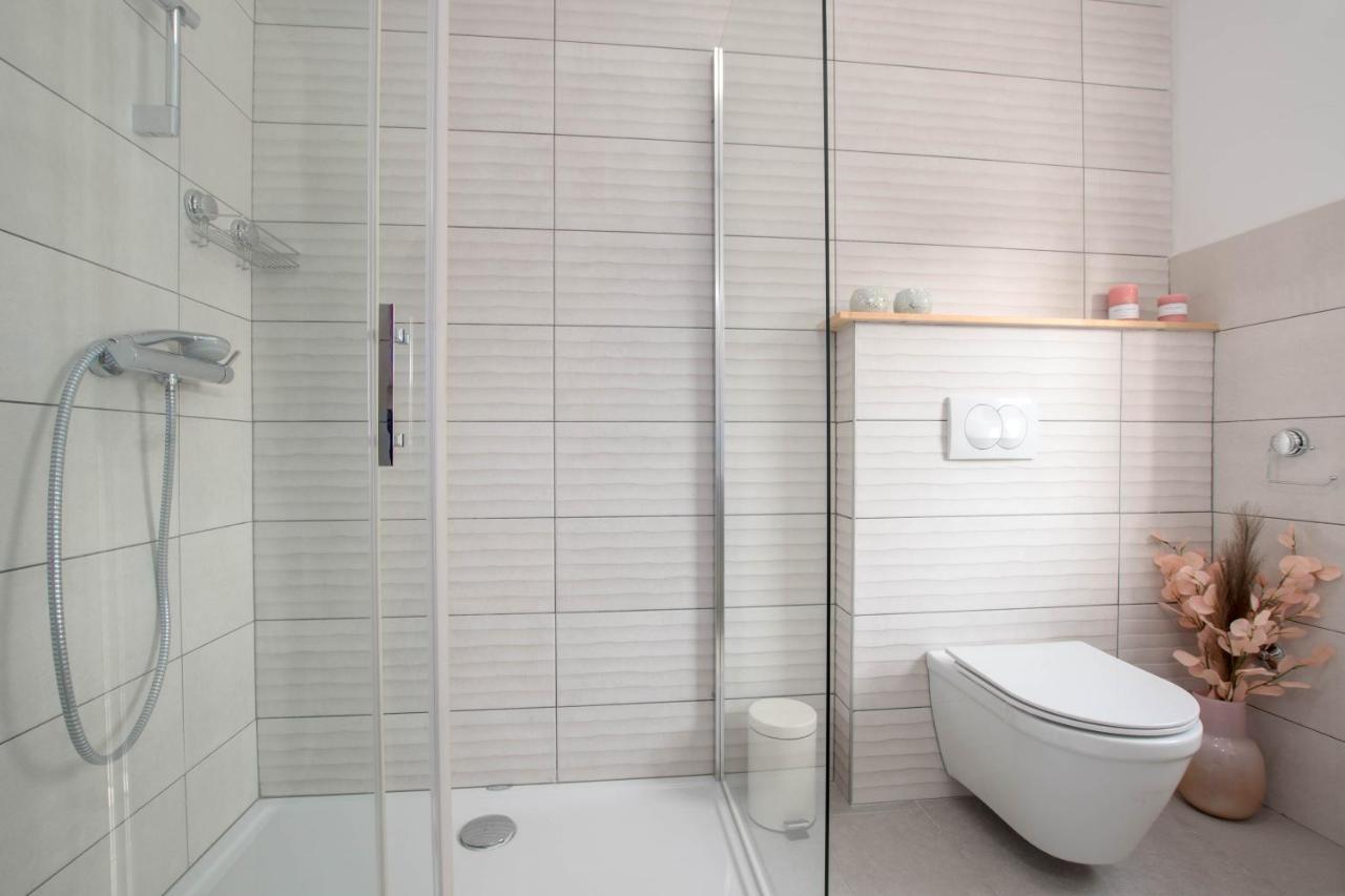 Newly Renovated Holiday Apartment Sirius Пореч Екстериор снимка