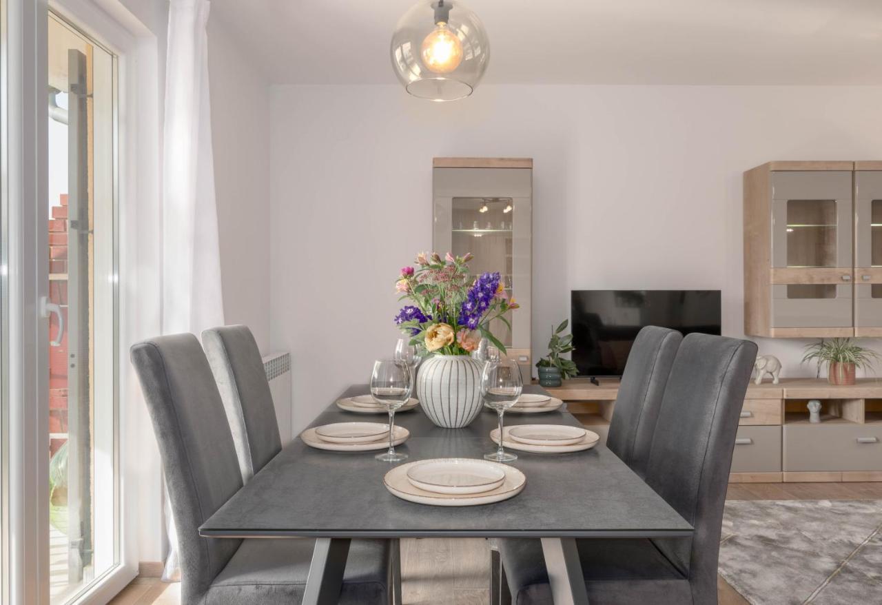 Newly Renovated Holiday Apartment Sirius Пореч Екстериор снимка