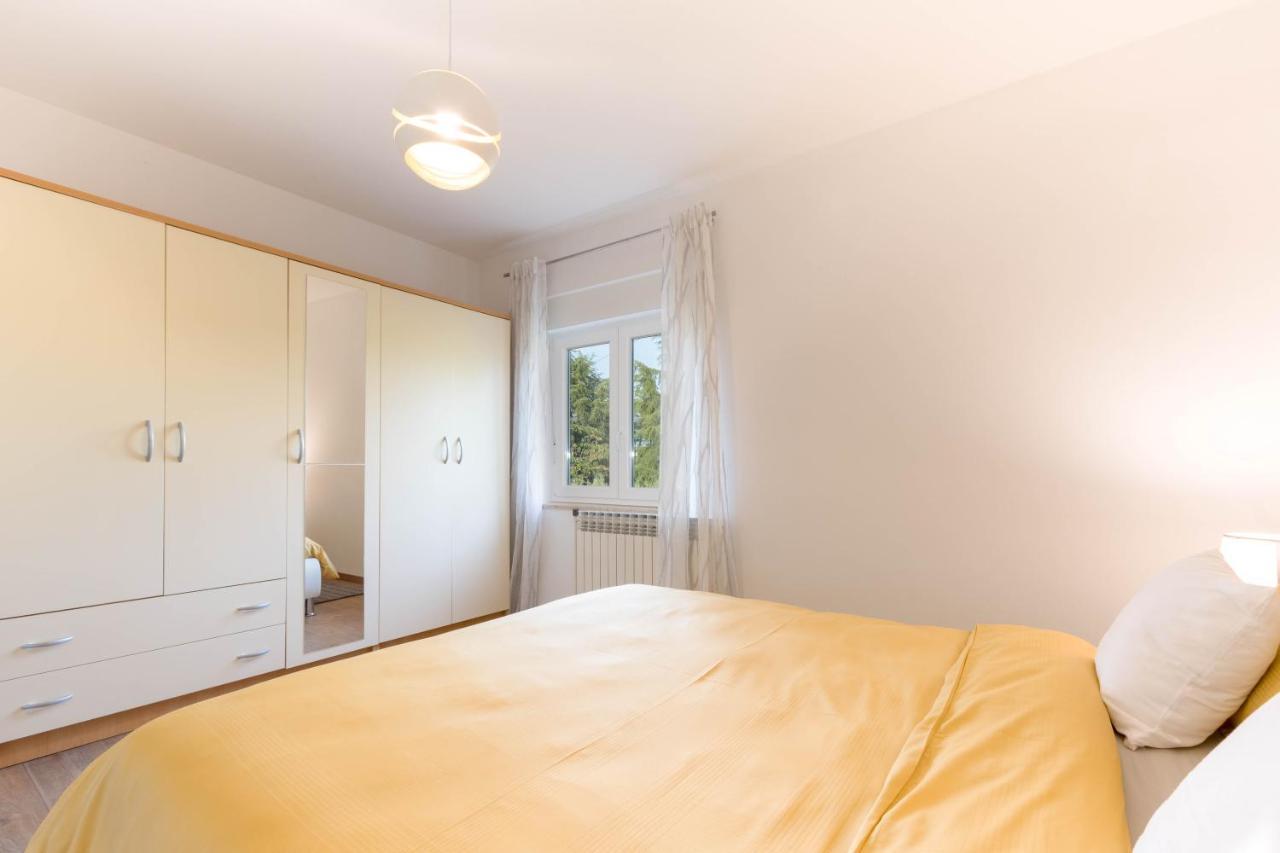 Newly Renovated Holiday Apartment Sirius Пореч Екстериор снимка